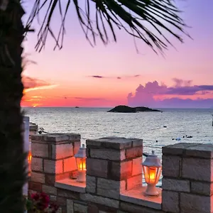 Castle Hotel Ksamil