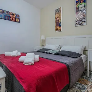 Ajkla Mansion Πανσιόν Βαλέτα